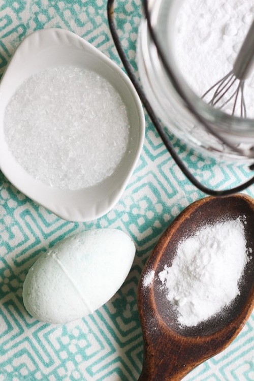 Relaxing And Pretty DIY Bath Bombs To Make