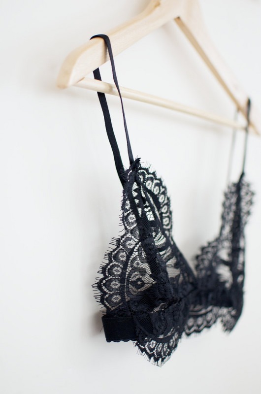 Picture Of sexy diy lace bralette to make  2