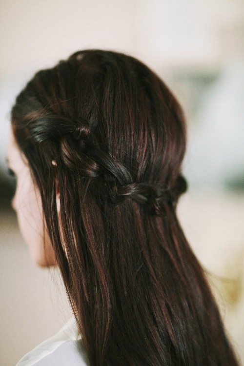 Simple Yet Fancy DIY Knotted Crown Hairstyle