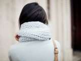 stylish-and-lovely-diy-knitted-snood-5