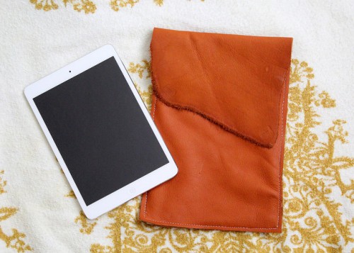 Stylish DIY Leather iPad Case With Lining