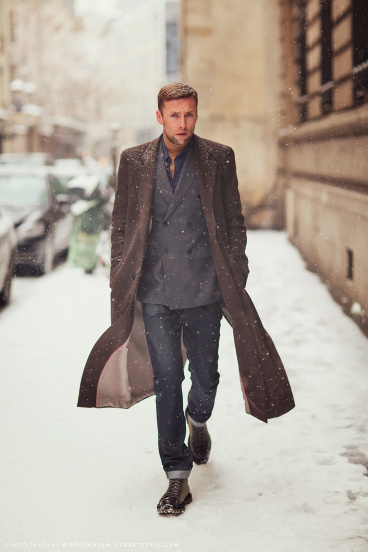 Picture Of stylish winter men outfits for work  25