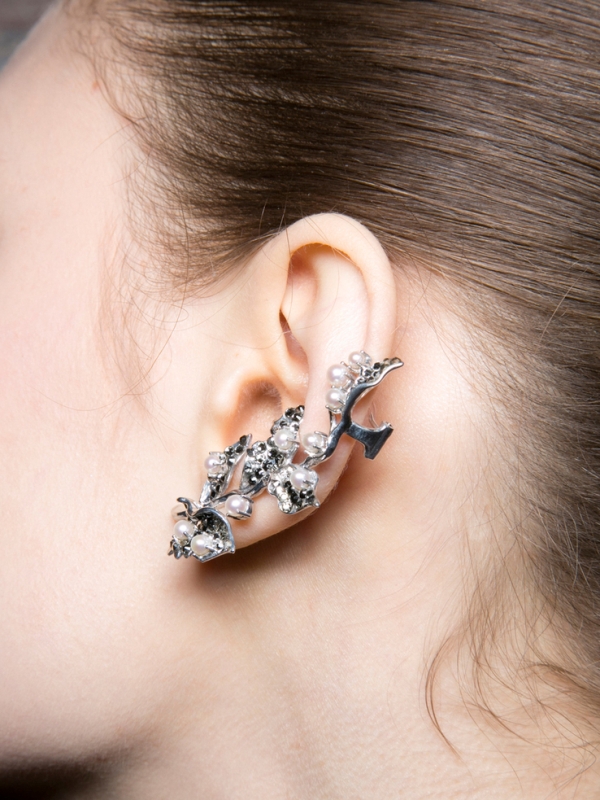 The hottest fall trend cuff earrings  4