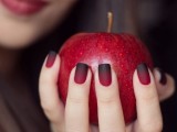 trendy-and-eye-catching-fall-nails-ideas-17