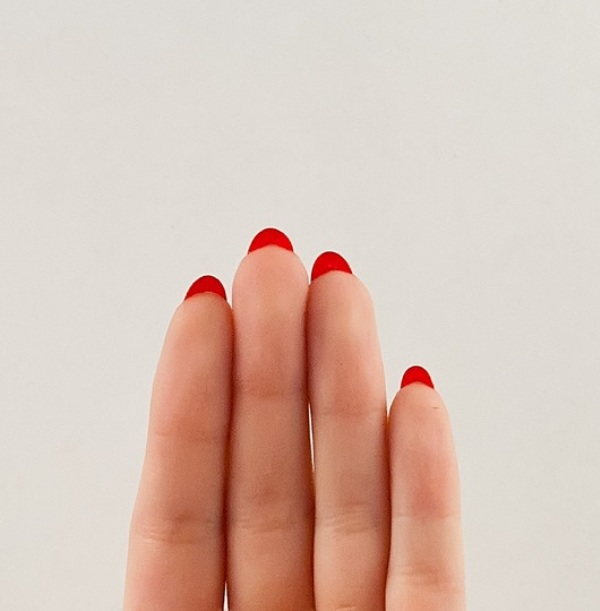Unusual and fabulous diy manicure inspired by christian louboutins heels  3
