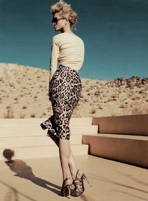 Picture Of wearing animal prints with style ways  5