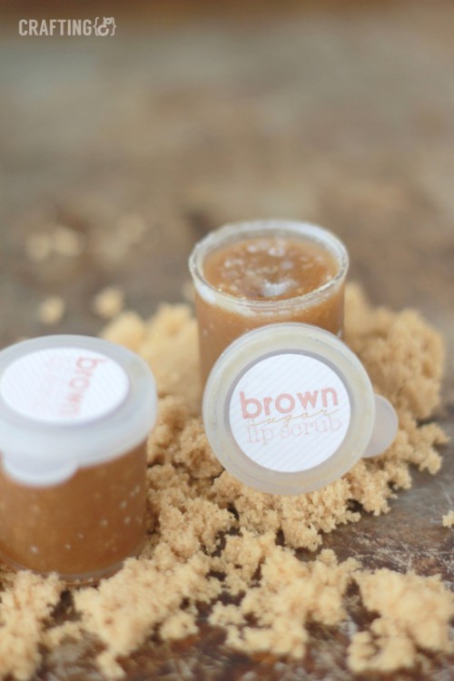 Winter’s Must Have: DIY Brown Sugar Lip Scrub